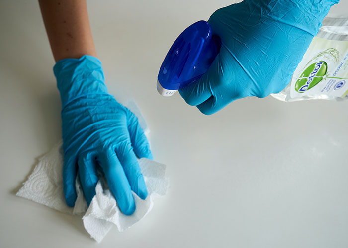 Family Of 4 Goes Through 3 Toilet Paper Rolls Per Day, Mom "Loses The Plot" Family Of 4 Goes Through 3 Toilet Paper Rolls Per Day, Mom "Loses The Plot"