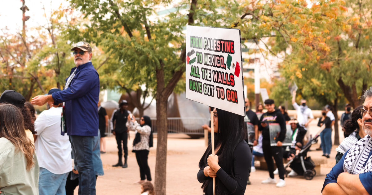 I Took Pics At One Of The Palestinian Protests In Dallas (29 Pics