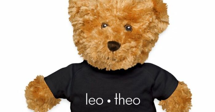 Teddy Bears Wearing Leo Theo T-Shirts (11 Pics)