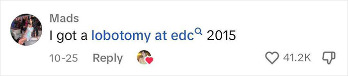 Woman Takes Friend To A Festival Medical Tent To Get Medical Attention, Sparks Huge Discussion Woman Takes Friend To A Festival Medical Tent To Get Medical Attention, Sparks Huge Discussion