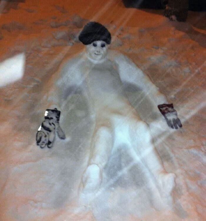 Told My Neighbor I Don't Like Snowmen And Walked Out To This At 5 AM For Work
