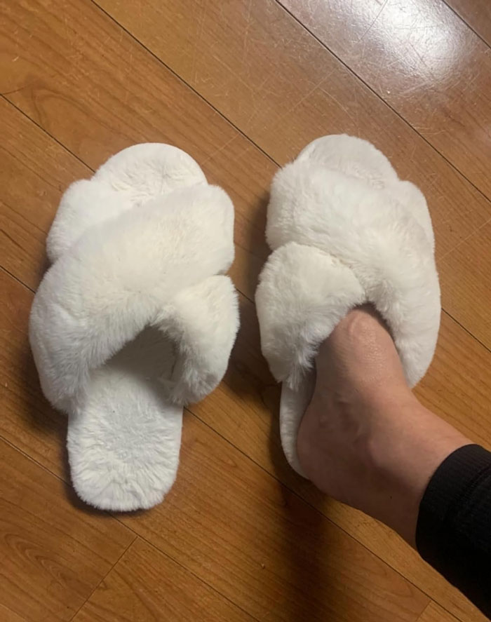 Women's Cross Band Slippers: A must-have footwear addition that's soft, chic, and perfect for any occasion - because who wouldn't want to walk on a cloud while looking fabulous?