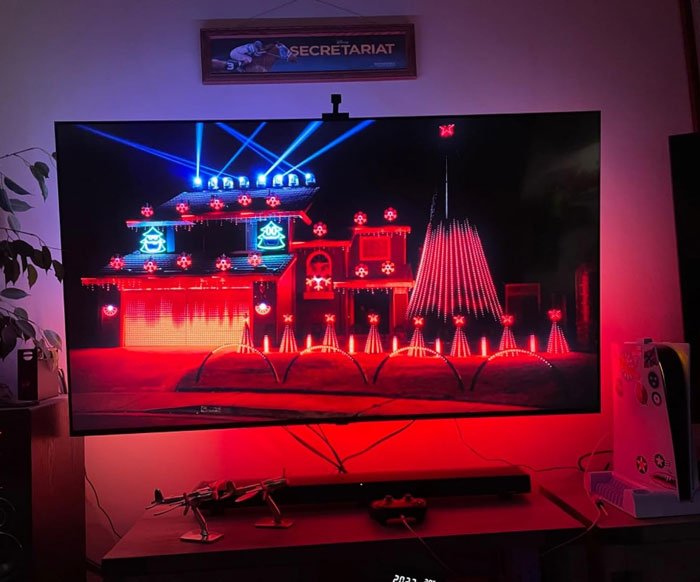 Envisual TV LED Backlight With Camera: Literally the best techie gift ever - it adds dynamic vibes, creates perfect ambiance for chill Netflix nights, and takes TV watching to another level. Must-have for anyone who loves to amp up their home entertainment scene.