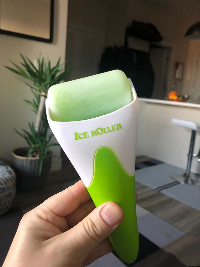 Ice Roller For Face & Eye: That's a dream for morning routine and a must-gift for anyone looking to glow and rejuvenate - because, let's face it, who wouldn't love to start their day minus the puffiness and fatigue?