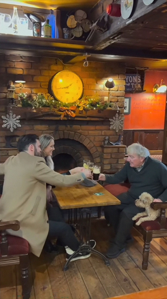 Pub Spends Only £700 To Highlight Loneliness And Becomes “This Year’s Best Christmas Ad”