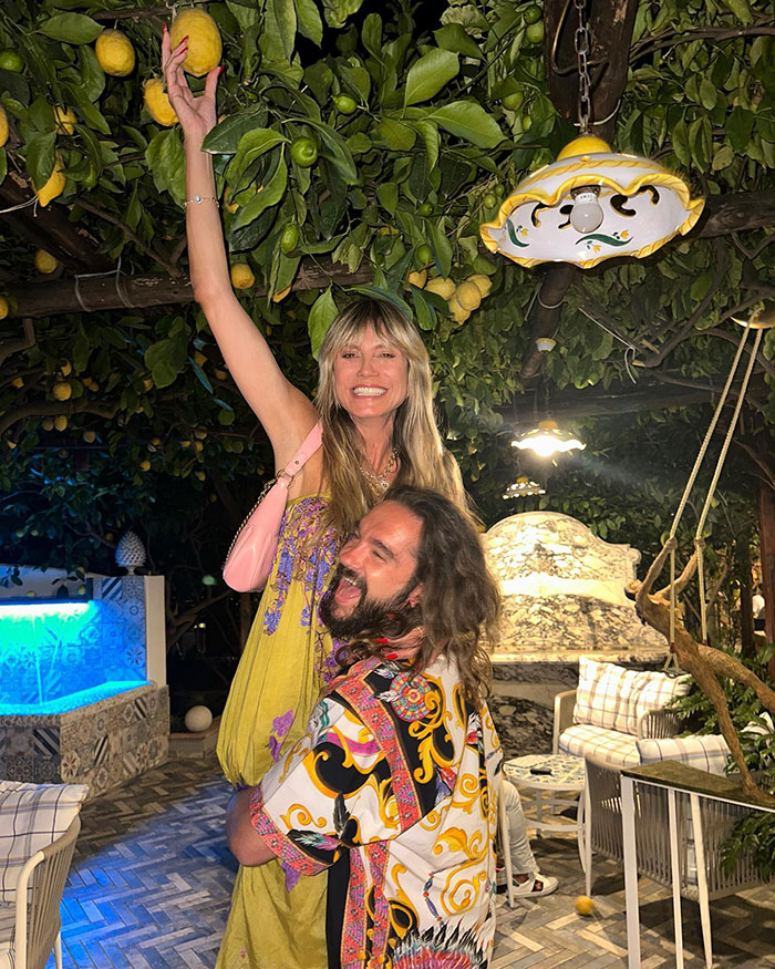 Husband Tom Kaulitz Completely Stole Spotlight From Heidi Klum’s Peacock Costume At Her Epic Halloween Party Husband Tom Kaulitz Completely Stole Spotlight From Heidi Klum’s Peacock Costume At Her Epic Halloween Party