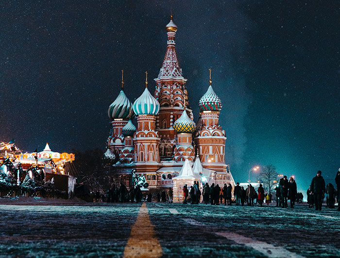 Someone Asks What's An Event In History That's So Ridiculous It Sounds Fake, And 35 People Deliver