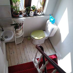 30 Times People's Vacation Was Ruined By The Worst Airbnb Experience