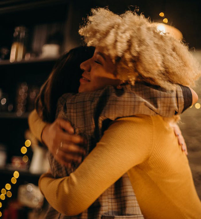 "Might Make Me Attracted To Her": Husband Doesn't Want Wife's BFF In The Delivery Room "Might Make Me Attracted To Her": Husband Doesn't Want Wife's BFF In The Delivery Room