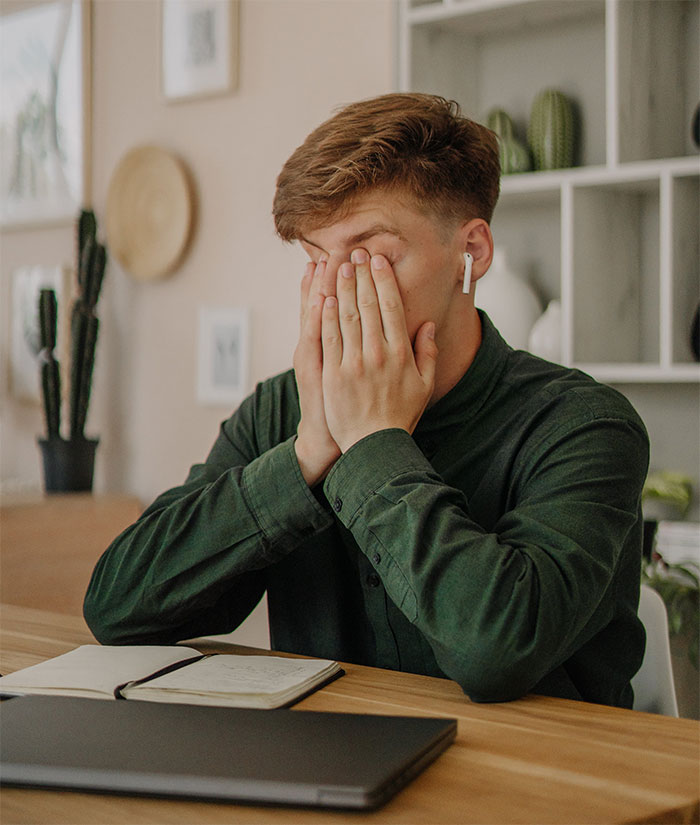 “I Wonder How He Gets Through The Day”: Wife Tests Limits Of Husband's Obliviousness “I Wonder How He Gets Through The Day”: Wife Tests Limits Of Husband's Obliviousness