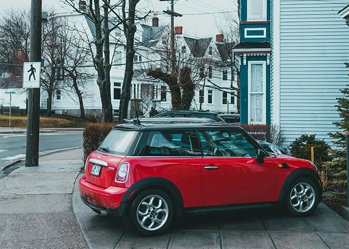 Neighbor Who Thinks He Owns The Street Starts Insulting The Wrong Man's Mother And Soon Regrets It Neighbor Who Thinks He Owns The Street Starts Insulting The Wrong Man's Mother And Soon Regrets It