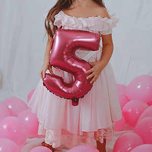 Woman Refuses To Change Her Daughter's Dress At A Birthday Party Just To Satisfy Entitled Mom