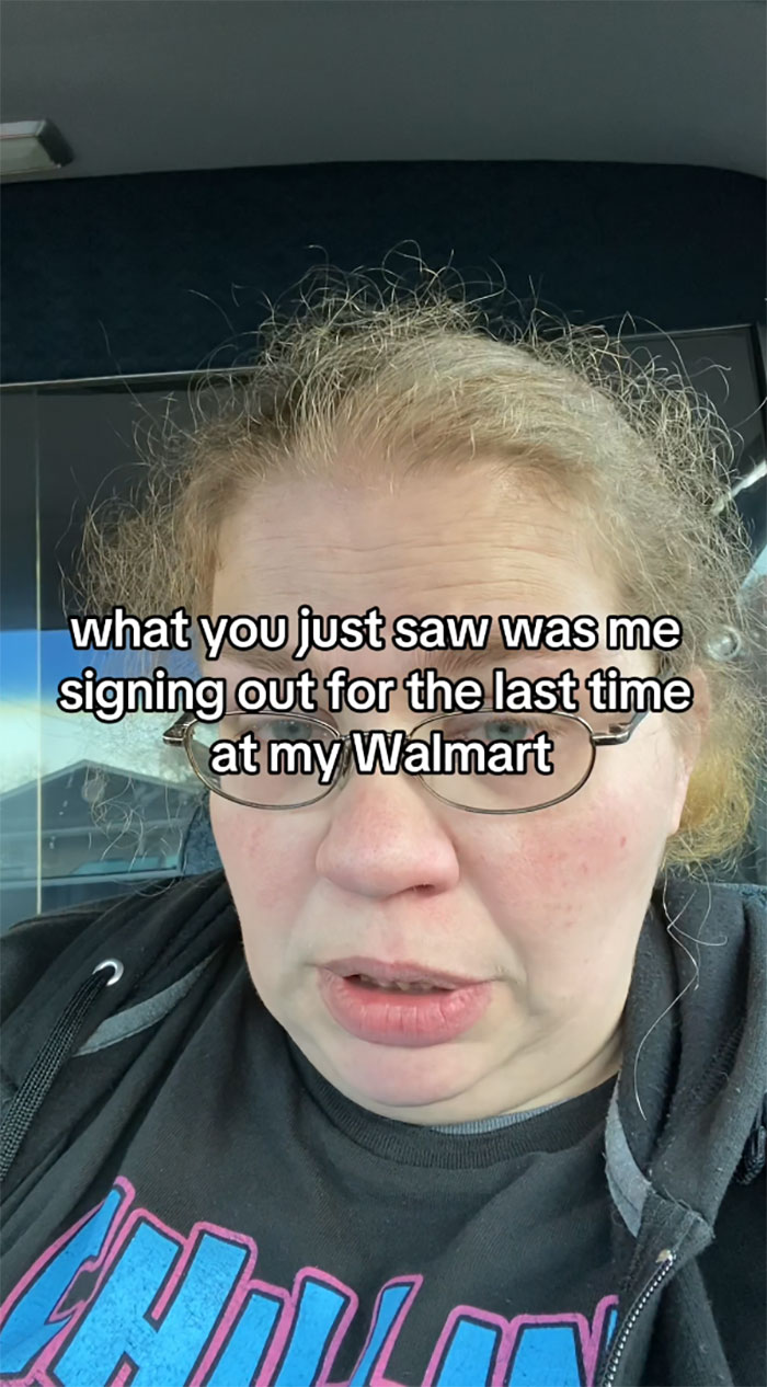 People Come Up With Hilarious Memes After Walmart Employee Quits Company, Speculate About New Job