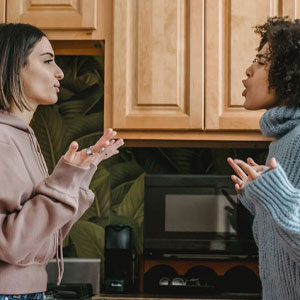 Woman Teaches Entitled Roommate How “Don’t Touch My Things And I Won’t Touch Yours” Really Works