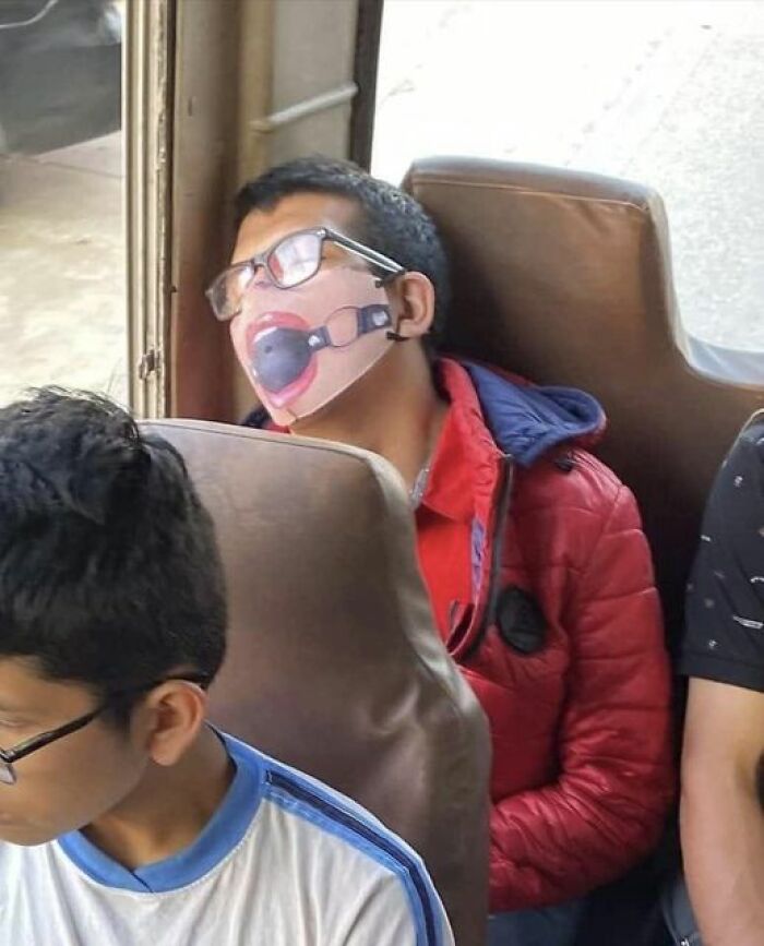 50 Weird Images That Need No Context Whatsoever To Be Hilarious As 