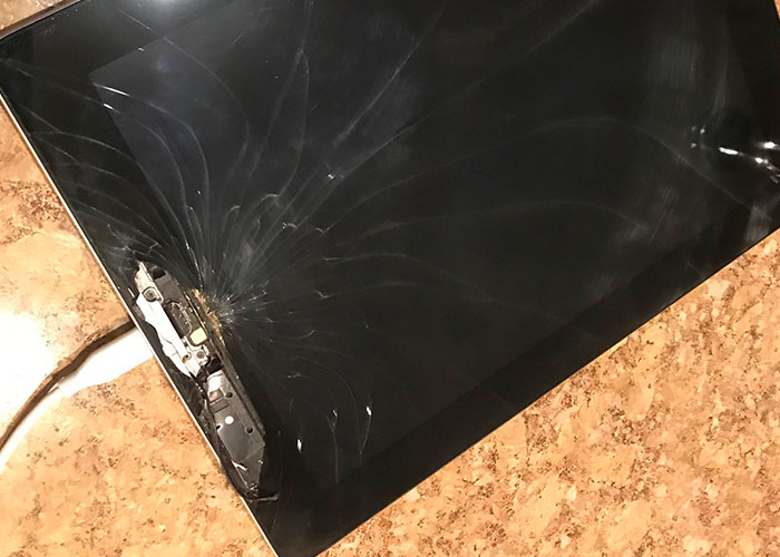 Mom Refuses To Pay For Broken iPad Pro After Parents Leave It With 11-Month-Old At Daycare Mom Refuses To Pay For Broken iPad Pro After Parents Leave It With 11-Month-Old At Daycare