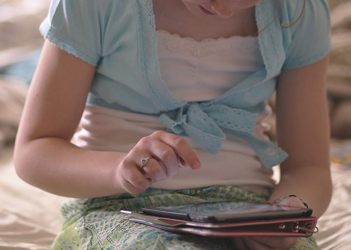 Mom Refuses To Pay For Broken iPad Pro After Parents Leave It With 11-Month-Old At Daycare Mom Refuses To Pay For Broken iPad Pro After Parents Leave It With 11-Month-Old At Daycare