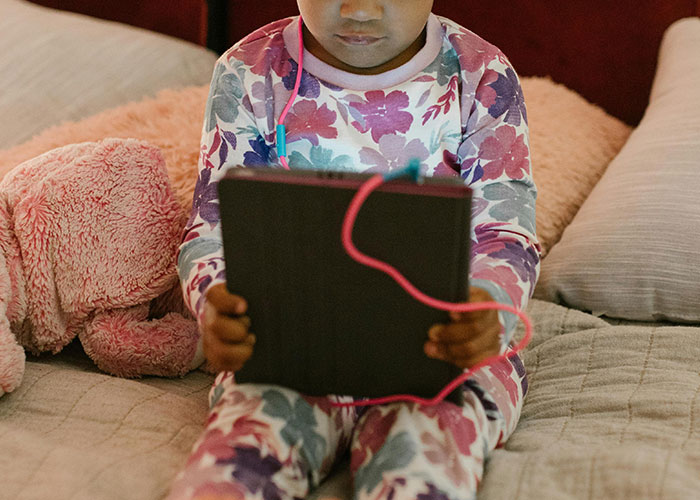 Mom Refuses To Pay For Broken iPad Pro After Parents Leave It With 11-Month-Old At Daycare