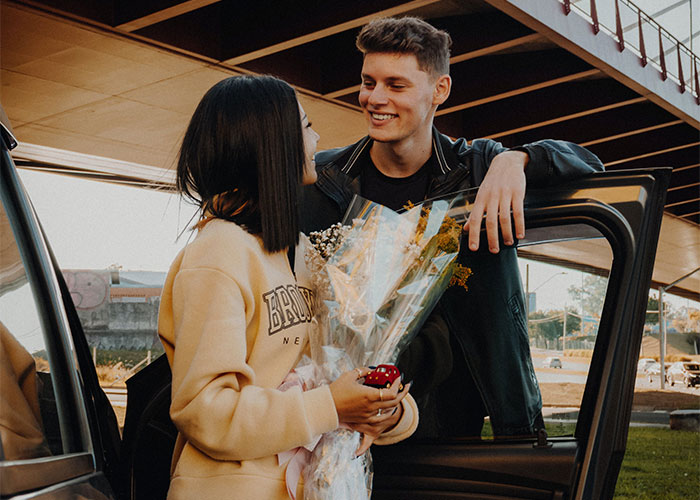 “Date Got Me A Gift, So I Got Him Fired”: Woman Teaches Serial Cheater A Lesson “Date Got Me A Gift, So I Got Him Fired”: Woman Teaches Serial Cheater A Lesson