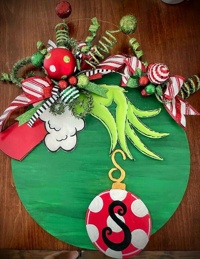 Grinch Fingers With Monogram Ornament