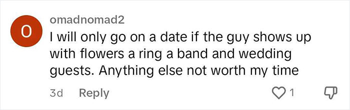 Woman Gets Stood Up On A Date, Finds Out The Restaurant Tricked Her Into Eating Dinner Alone Woman Gets Stood Up On A Date, Finds Out The Restaurant Tricked Her Into Eating Dinner Alone