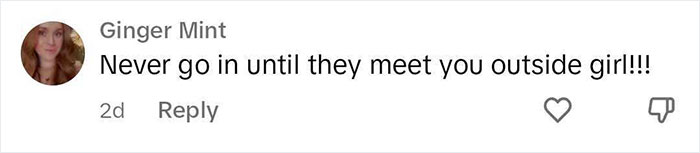 Woman Gets Stood Up On A Date, Finds Out The Restaurant Tricked Her Into Eating Dinner Alone Woman Gets Stood Up On A Date, Finds Out The Restaurant Tricked Her Into Eating Dinner Alone
