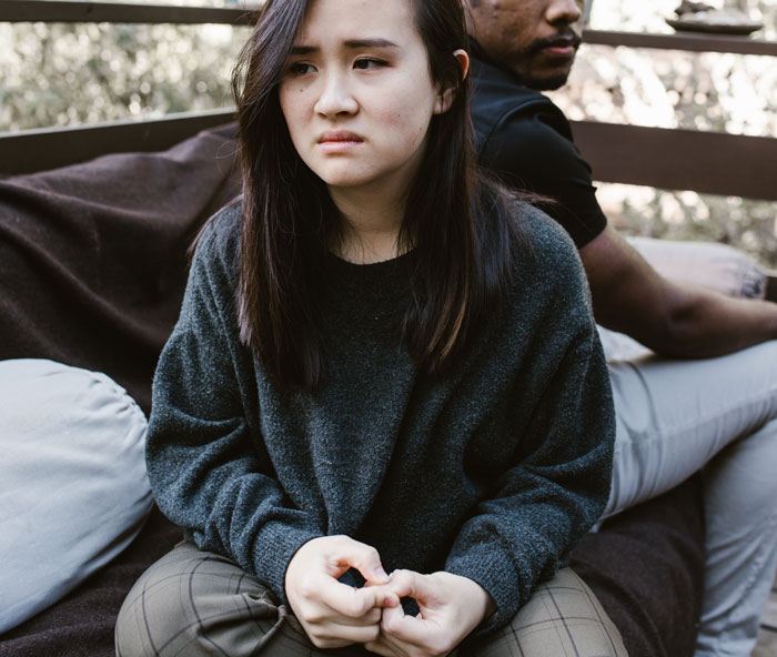 Husband Figures Out Wife Is Cheating During Their Trip, Gets His Revenge On The Long Flight Back Husband Figures Out Wife Is Cheating During Their Trip, Gets His Revenge On The Long Flight Back