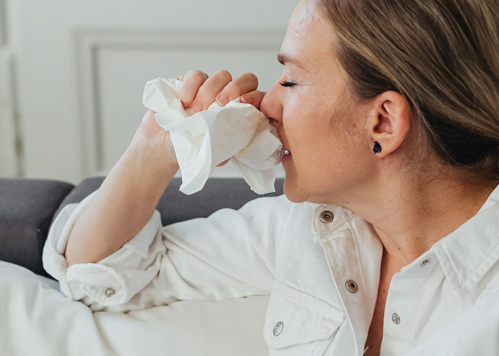 Woman Feels Guilty She Won't Be Able To Get Over Awful Proposal, People Tell Her To Run Woman Feels Guilty She Won't Be Able To Get Over Awful Proposal, People Tell Her To Run