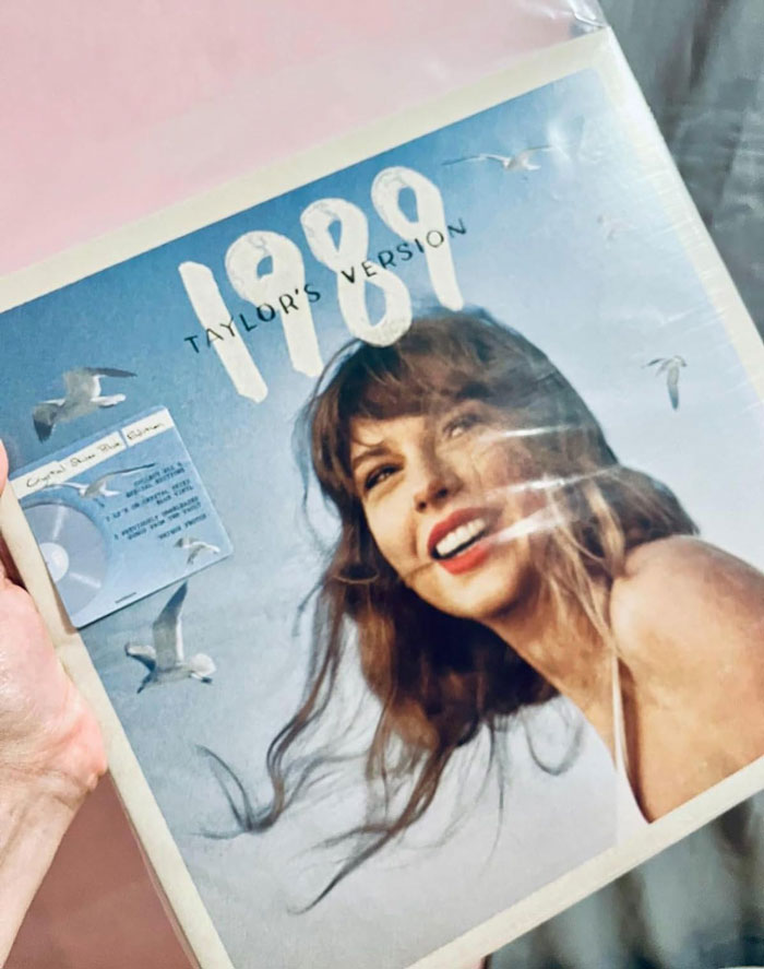 1989 (Taylor's Version): In its purest form with this unique collectible vinyl, boasting exclusive artwork, never-before-seen photos, and five unreleased songs from The Vault, a perfect blend of nostalgia and novelty for any Swiftie.