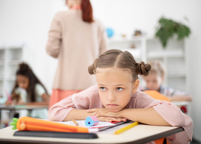 Teacher Refuses To Call Girl By The Name She's Been Using For 3 Years, Parent Asks For Advice