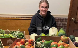 Teen Noticed Local Charities Don’t Have Fresh Produce, Grows Over 7000 Pounds Of It