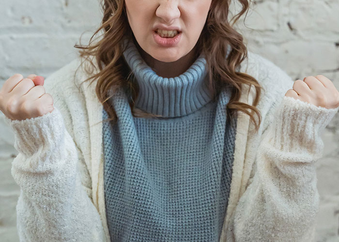 “She Burst Into Tears And Begged Me To Help”: Woman Threatens To Call CPS On Sister-In-Law “She Burst Into Tears And Begged Me To Help”: Woman Threatens To Call CPS On Sister-In-Law