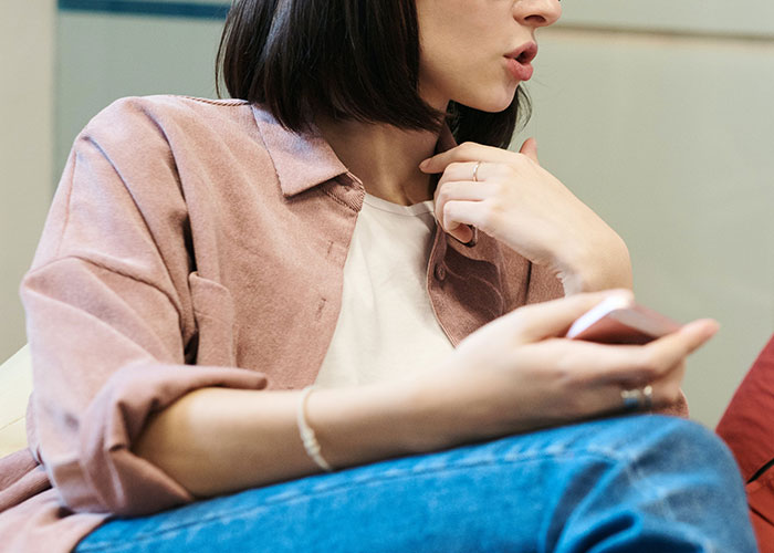 “She Burst Into Tears And Begged Me To Help”: Woman Threatens To Call CPS On Sister-In-Law “She Burst Into Tears And Begged Me To Help”: Woman Threatens To Call CPS On Sister-In-Law