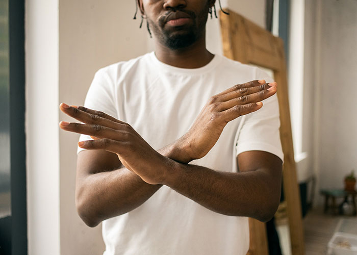 “She Burst Into Tears And Begged Me To Help”: Woman Threatens To Call CPS On Sister-In-Law “She Burst Into Tears And Begged Me To Help”: Woman Threatens To Call CPS On Sister-In-Law