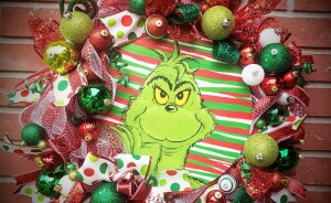 Grinch Holiday Decorations (11 Pics)