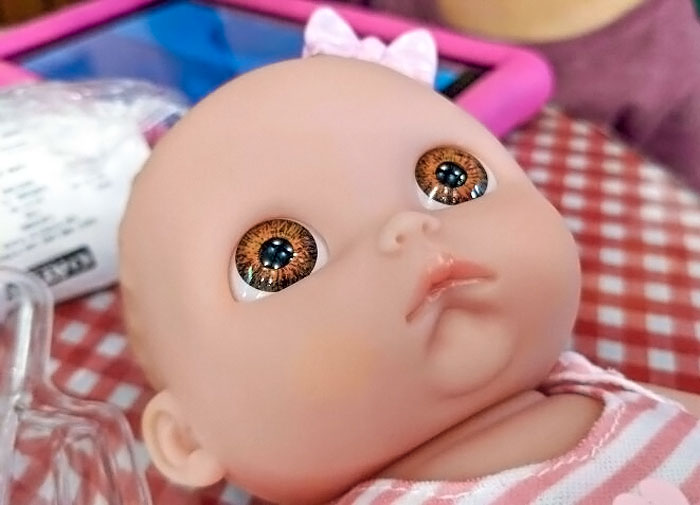 Esta muñeca ya ha visto muchas cosas