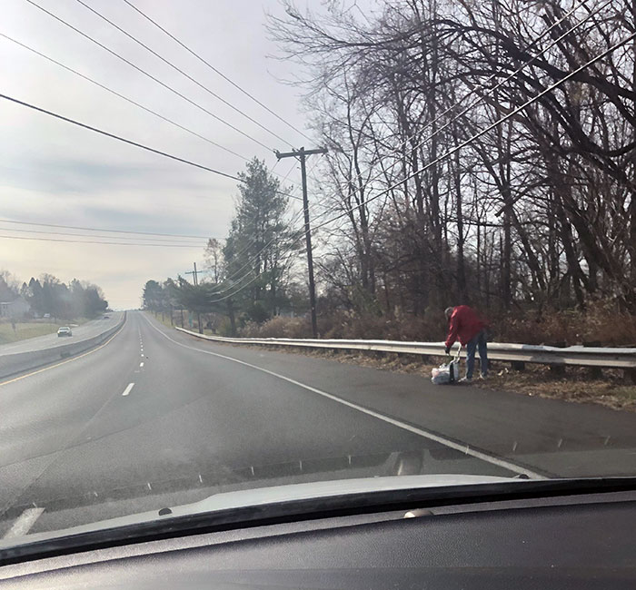 This Legend Is Picking Up Trash On The Side Of A Highway In 45℉ Weather On Thanksgiving Day. What A Guy