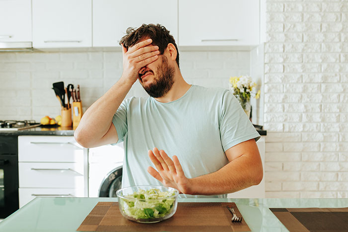 “Borderline Gross”: Wife Goes To Bed In Tears After Husband Mistakes Home Cooking For Takeout