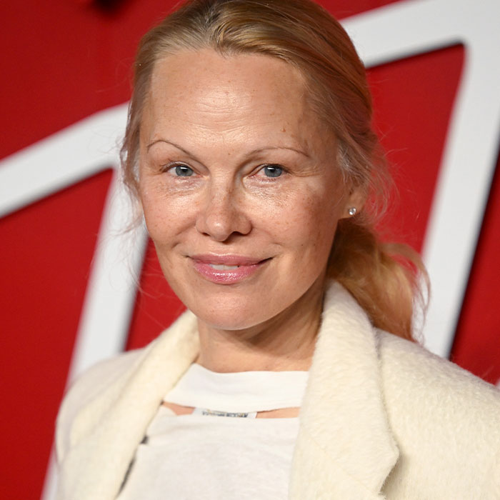 People Praise Pamela Anderson’s Makeup-Less Look, Thank Her For “Normalizing Aging” At 56