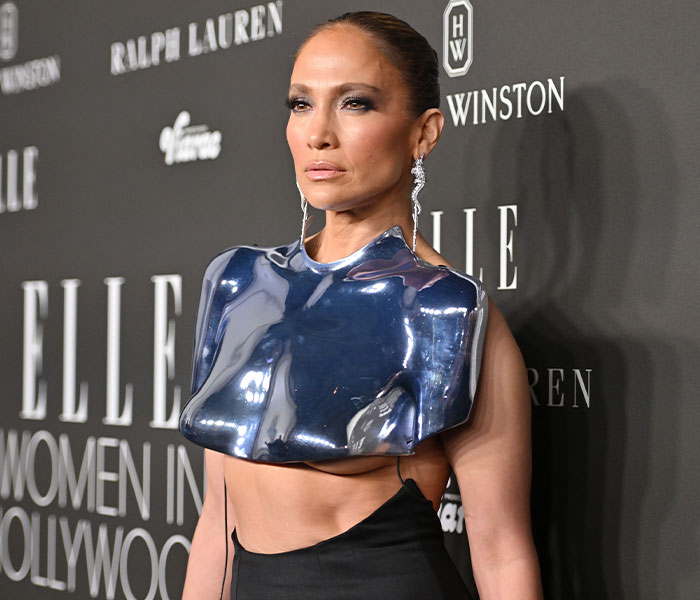 “Thank You For Choosing Me”: Jennifer Lopez Stuns In Cropped Breastplate At Elle Icon Award