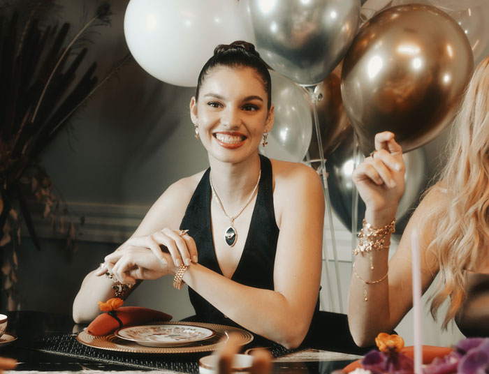 17 Y.O. Is Done Sharing Her Birthday With Her Late Twin, Parents Are Not Having It 17 Y.O. Is Done Sharing Her Birthday With Her Late Twin, Parents Are Not Having It