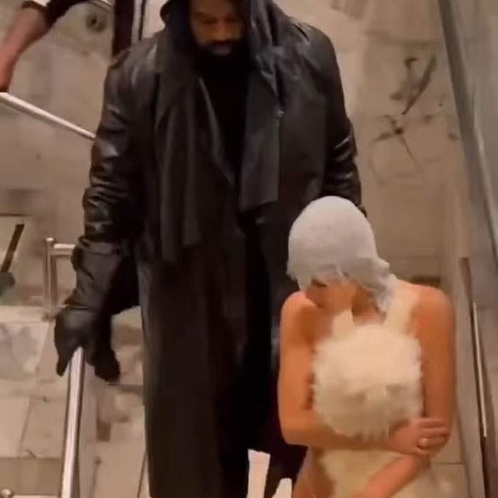 Bianca Censori Makes Heads Turn Again In Miami, Wearing A Tiny Silver String Ensemble With A Fake Cat Bianca Censori Makes Heads Turn Again In Miami, Wearing A Tiny Silver String Ensemble With A Fake Cat