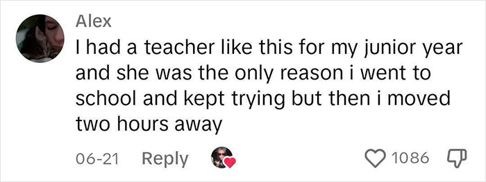 Comment expressing gratitude for a meaningful teacher's handwritten notes, with high engagement reactions. Comment expressing gratitude for a meaningful teacher's handwritten notes, with high engagement reactions.