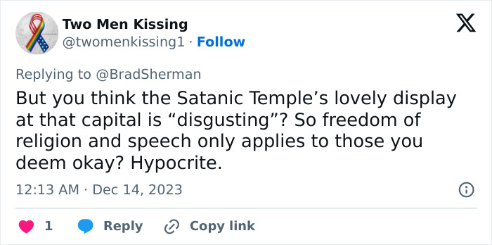 “Sick And Disgusting”: People React To Satanic Altar Put Up At Iowa State Capitol “Sick And Disgusting”: People React To Satanic Altar Put Up At Iowa State Capitol