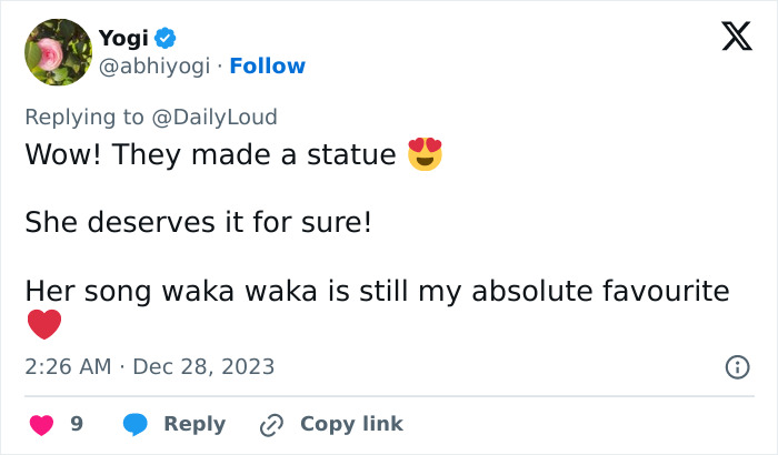 Tweet reacting to Shakira's statue unveiling in Colombia, expressing admiration and mentioning her song "Waka Waka. Tweet reacting to Shakira's statue unveiling in Colombia, expressing admiration and mentioning her song "Waka Waka.