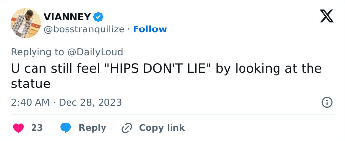 Tweet jokes about Shakira's statue in Colombia, mentioning "HIPS DON'T LIE". Tweet jokes about Shakira's statue in Colombia, mentioning "HIPS DON'T LIE".