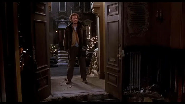 People Are Appreciating “Home Alone” With Adult Eyes By Sharing 27 Things That Make It So Funny