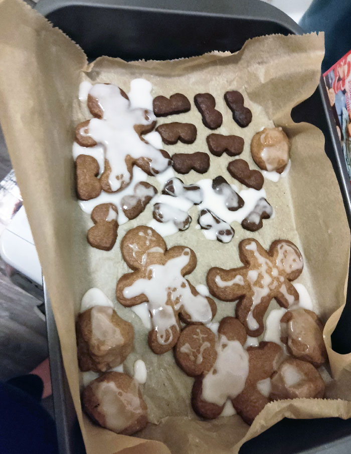 I Tried Making Christmas Cookies (White Stuff Is Icing)