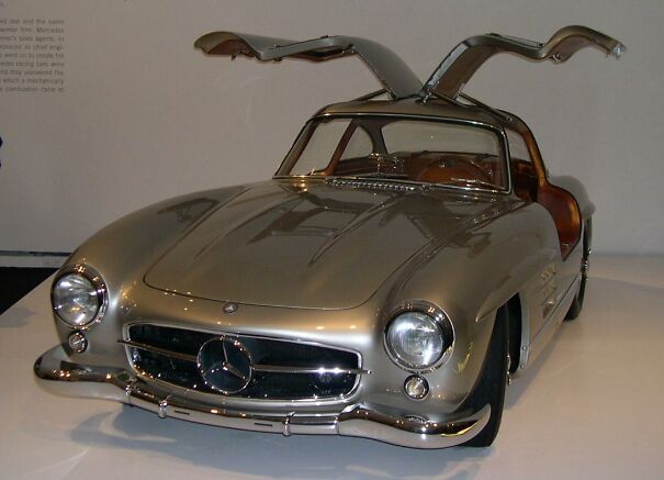 1955_Mercedes-Benz_300SL_Gullwing_Coupe_34-65700a94d6ecb.jpg