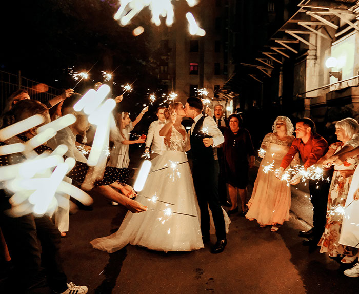 “Am I The Jerk For Last Minute Declining To Go To A Friend’s Dry Wedding On New Year’s Eve?” “Am I The Jerk For Last Minute Declining To Go To A Friend’s Dry Wedding On New Year’s Eve?”